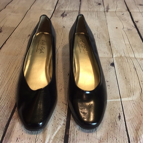 Soft Style by Hush Puppies Shoes Soft Style Shoes Black Pumps Size